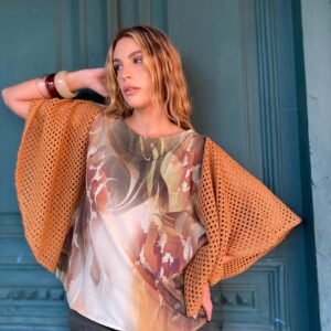 Blusa Pintura Manga Trabalhada